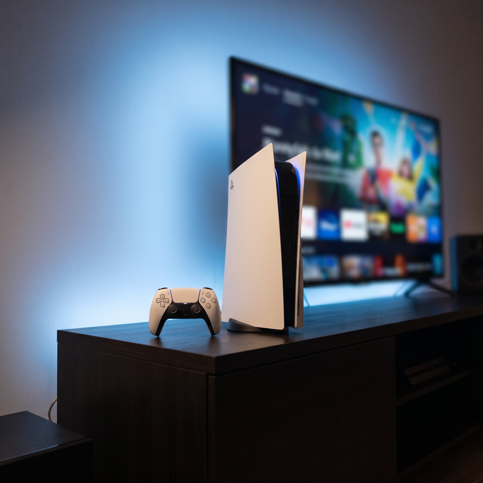 PlayStation 5 Slim Digital 825 GB + joystick